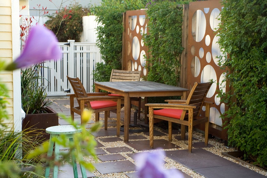 Blank Walls into Garden Backdrops