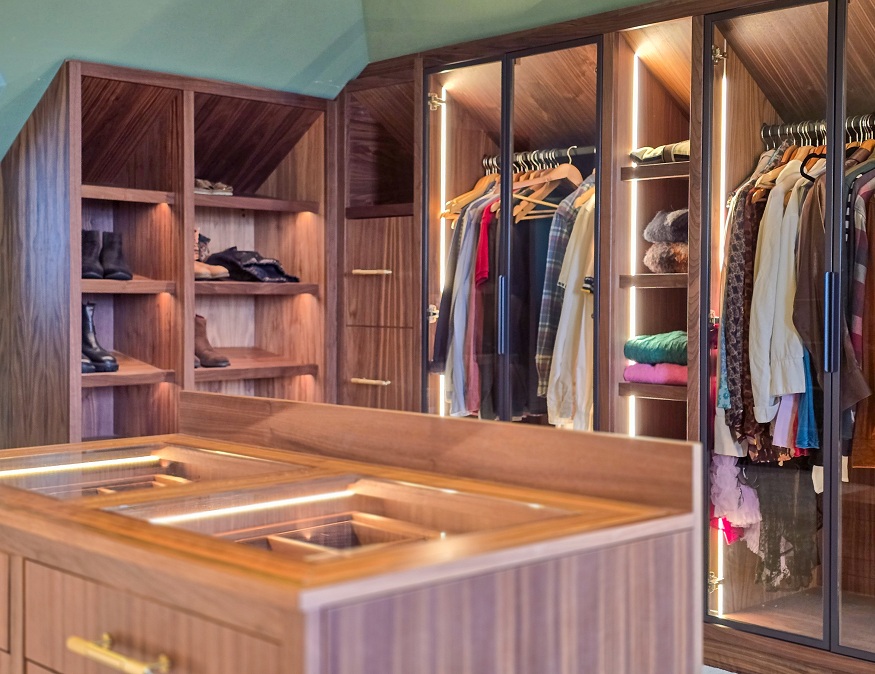 Designing the Perfect Bespoke Dressing Room – According to Experts